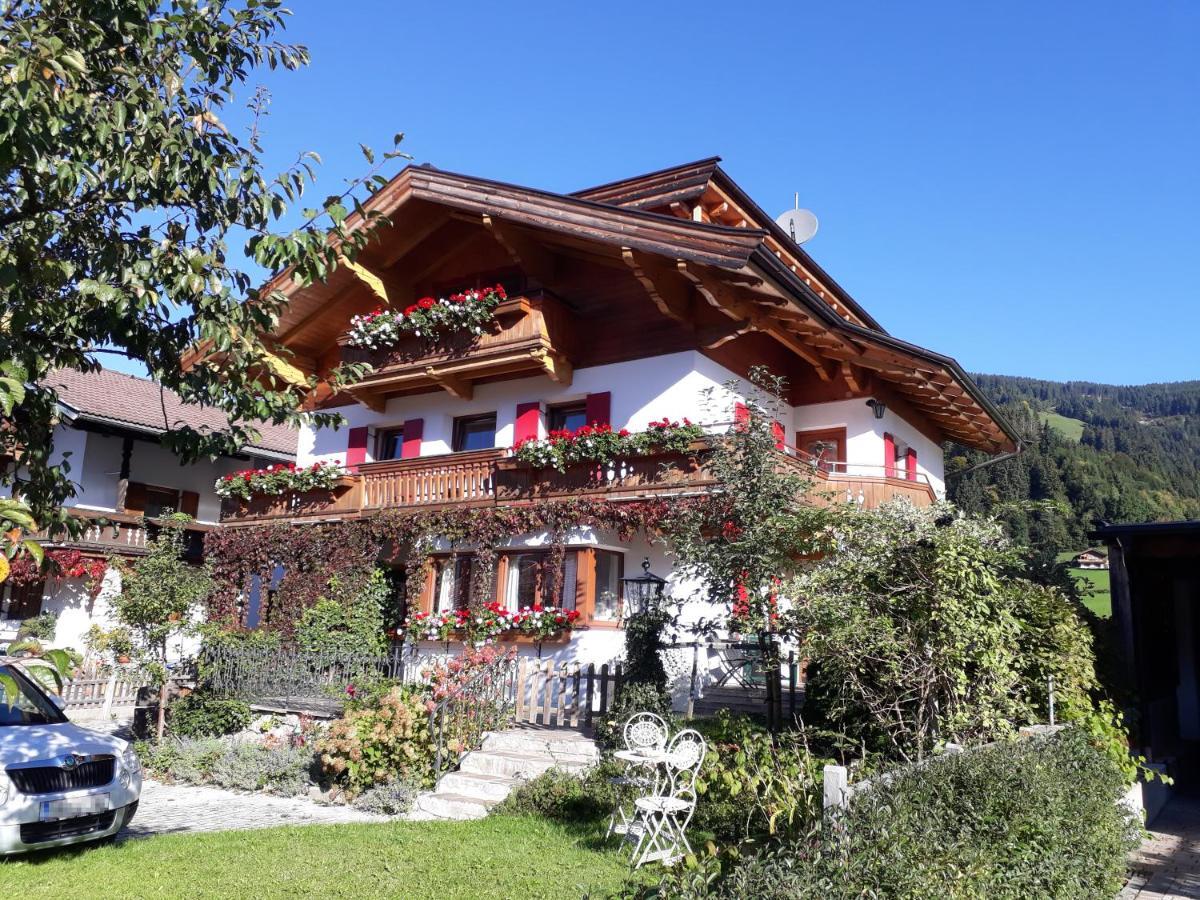 Haus Erika Apartment Brixen im Thale Ngoại thất bức ảnh